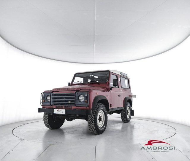 LAND ROVER Defender 90 2.4 TD4 Station Wagon E