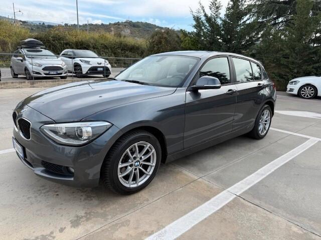 Bmw 118 118d 5p. Unique