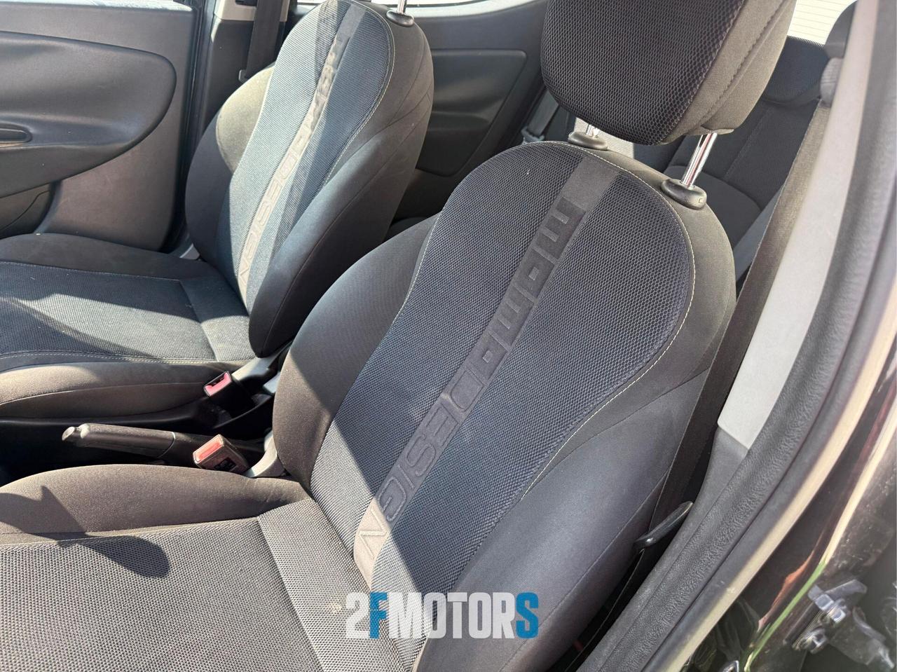 Lancia Ypsilon 1.2 69 CV 5 porte GPL Ecochic S Momodesign