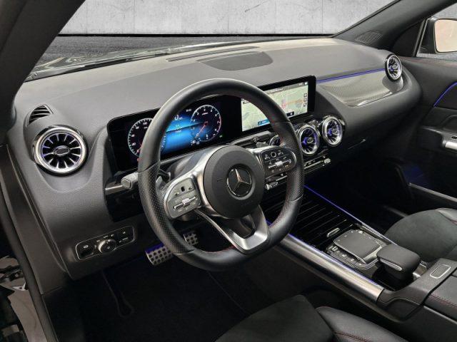 MERCEDES-BENZ GLA 180 Automatic Premium