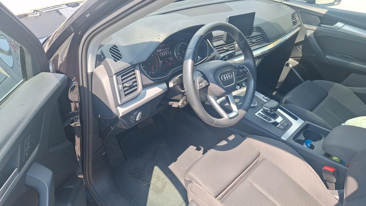 Audi Q5 45 TFSI quattro S tronic Business Sport