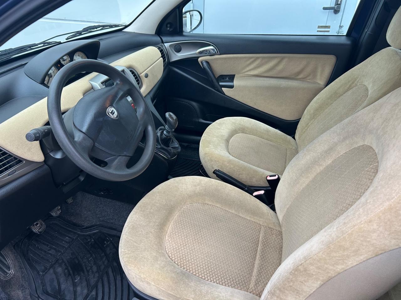 Lancia Ypsilon 1.2 Argento