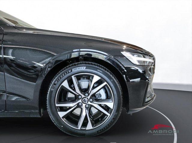 VOLVO V60 B4 Mild hybrid Benzina Plus Dark