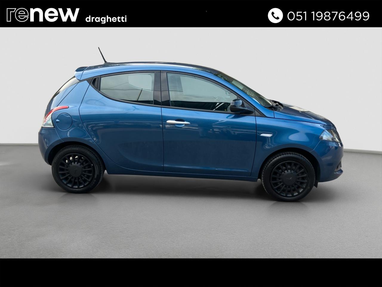 Lancia Ypsilon 1.0 FireFly 5 porte S&S Hybrid Silver