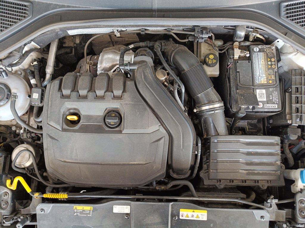 VOLKSWAGEN T-roc 1.5 tsi r-line del 2022