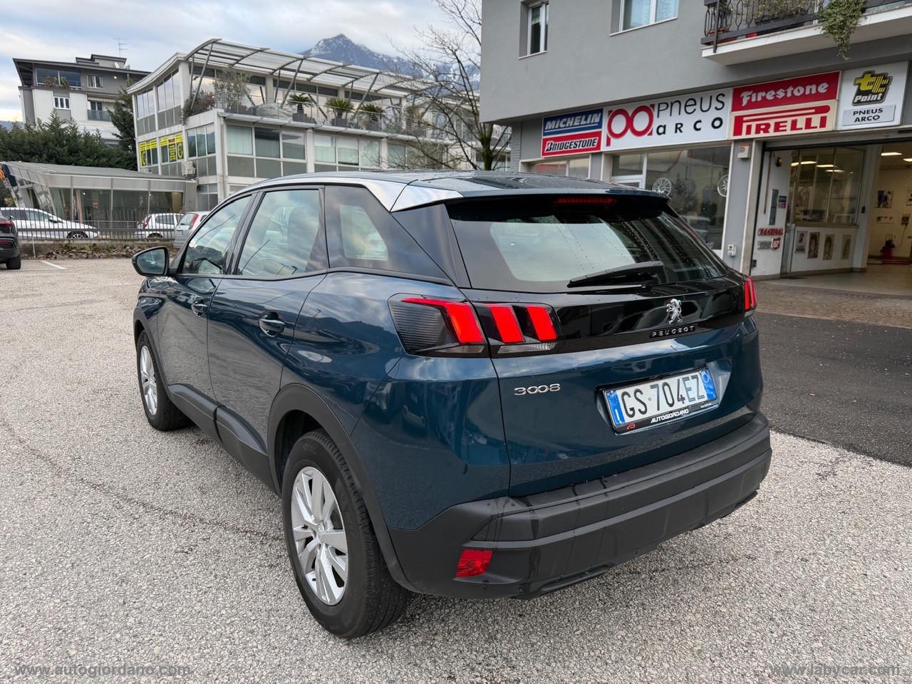 PEUGEOT 3008 Hybrid 136 e-DCS6 Allure