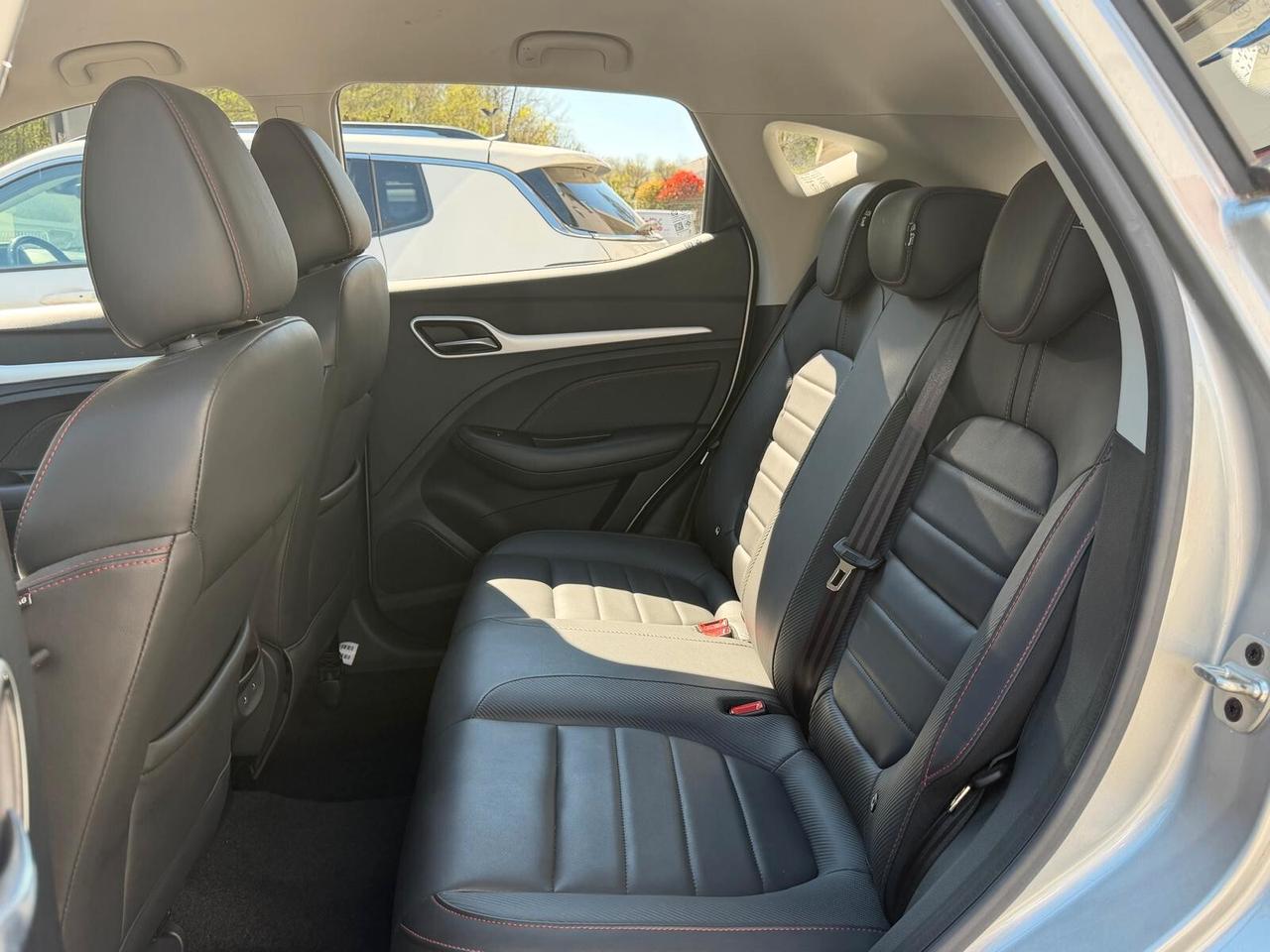 Mg ZS 1.0T-GDI AUTO. Luxury 111CV NEOP.