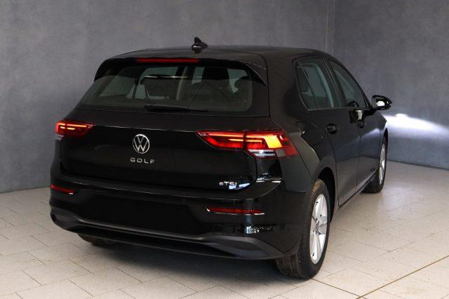 VOLKSWAGEN Golf 1.0 eTSI EVO DSG Life #Luci Ambient