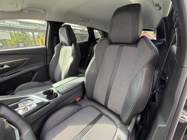 PEUGEOT 3008 1.2 PureTech Turbo 130 S&S EAT8 Allure