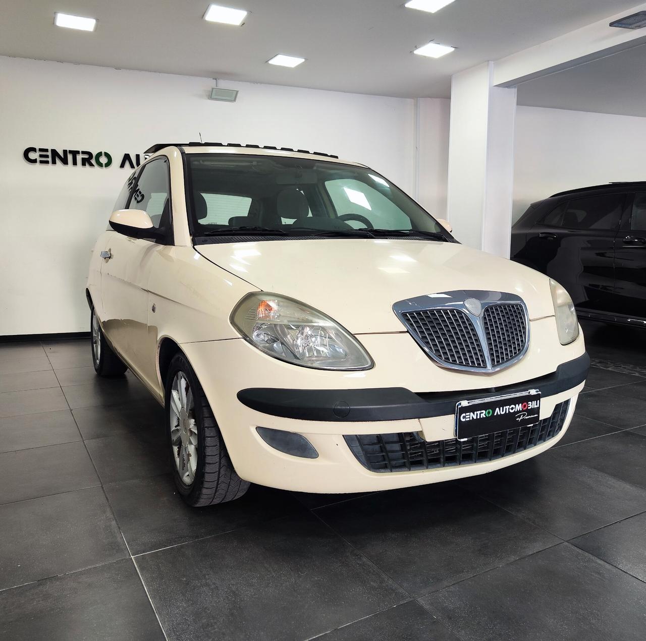 Lancia Ypsilon 1.2 16V Platino Tetto Apribile