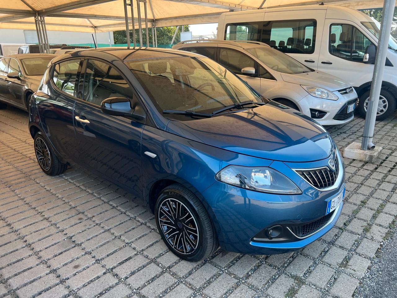 Lancia Ypsilon 1.0 FireFly 5 porte S&S Hybryd Gold