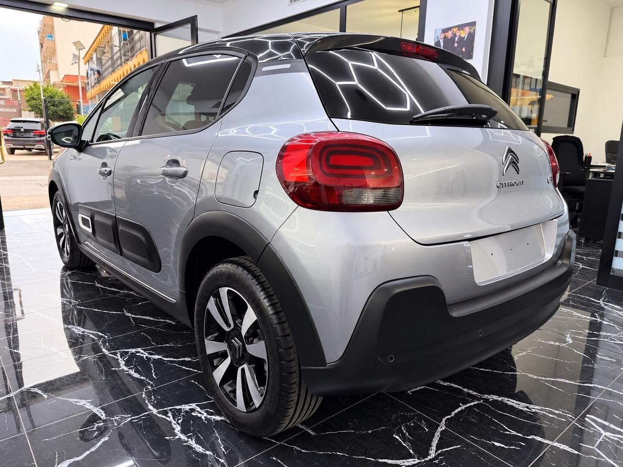 Citroen C3 PureTech 1.2 Benzina 110 cv S&S Shine