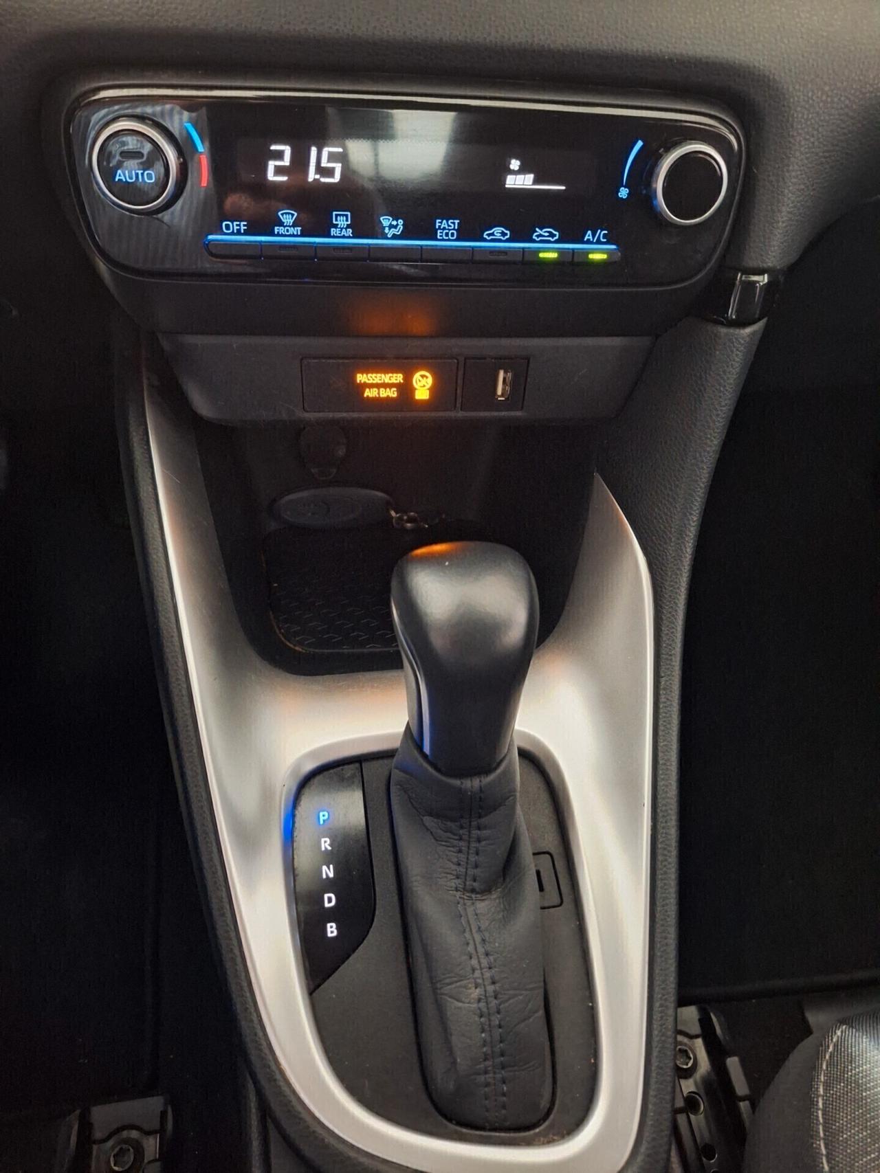 Toyota Yaris 1.5 Hybrid 93cv 1 PROPRIETARIO