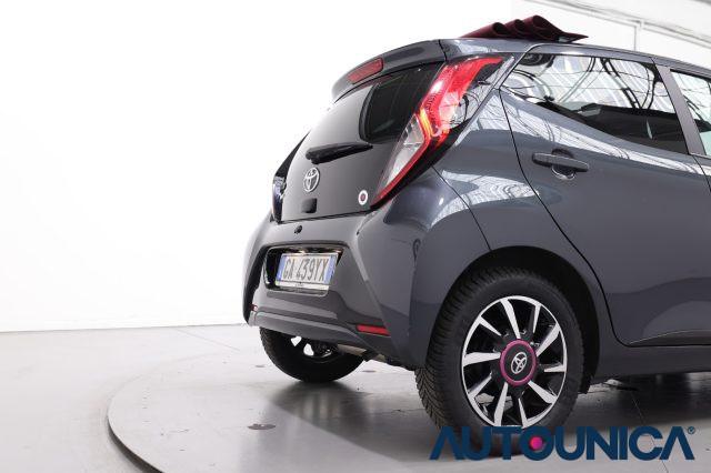 TOYOTA Aygo CONNECT 1.0 VVT-I 72 CV 5 PORTE X-WAVE CABRIO