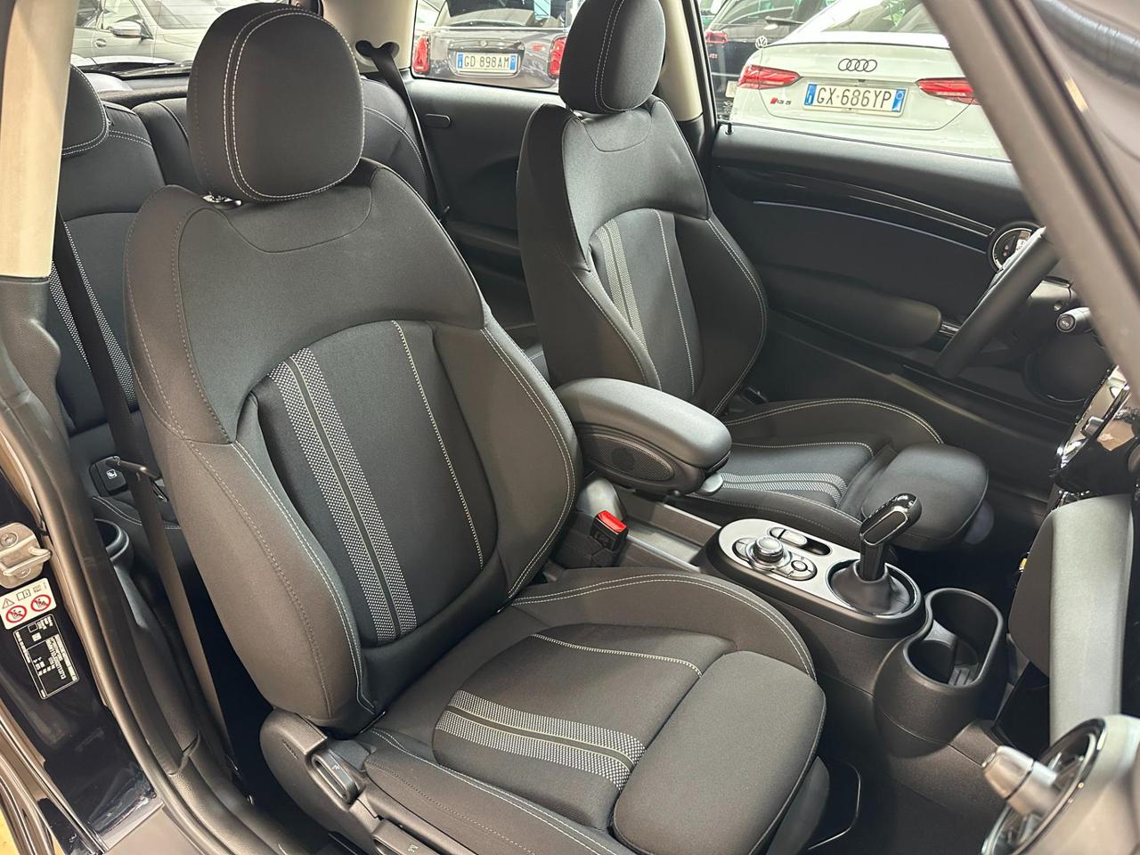 Mini Cooper SE Classic Full Electric Auto - Navi - Pack Luci - Carplay