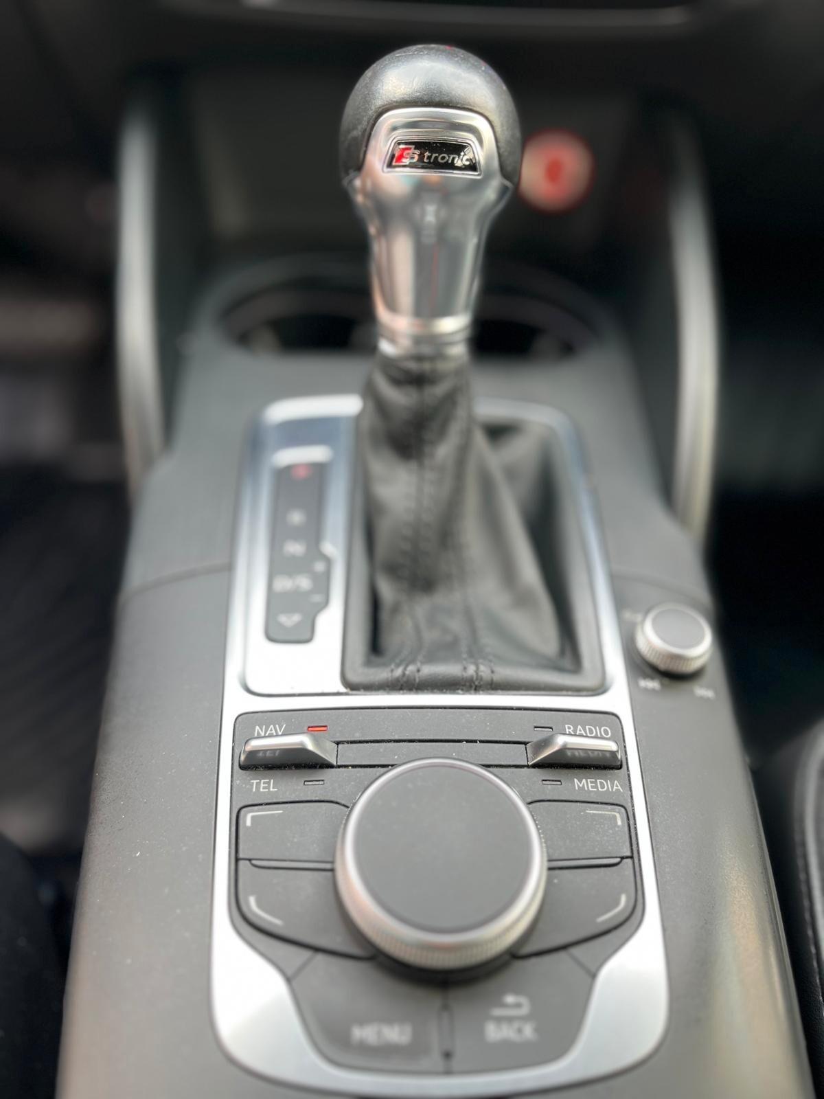 Audi A3 1.6 TDI clean diesel S tronic Ambiente