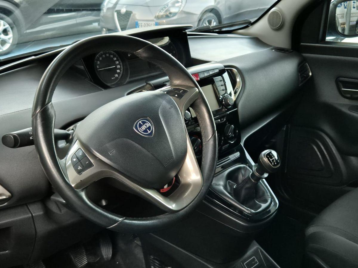 LANCIA - Ypsilon - 1.2 69 CV 5p. GPL Ecochic Gold