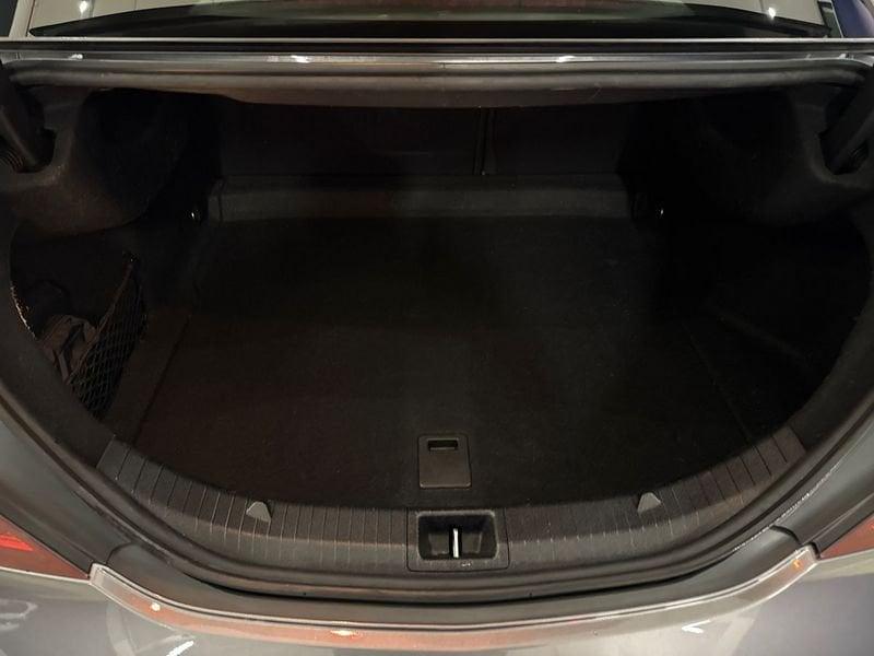 Mercedes-Benz CLA 200 Business FL