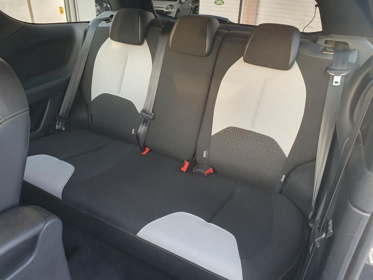 Ds DS3 1.4 hdi 70cv exclusive Neopatentati 2012