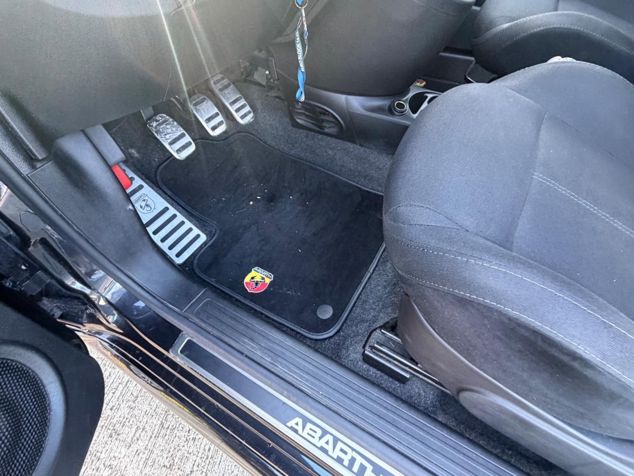 Abarth 595 C 1.4 Turbo T-Jet 180 CV Competizione