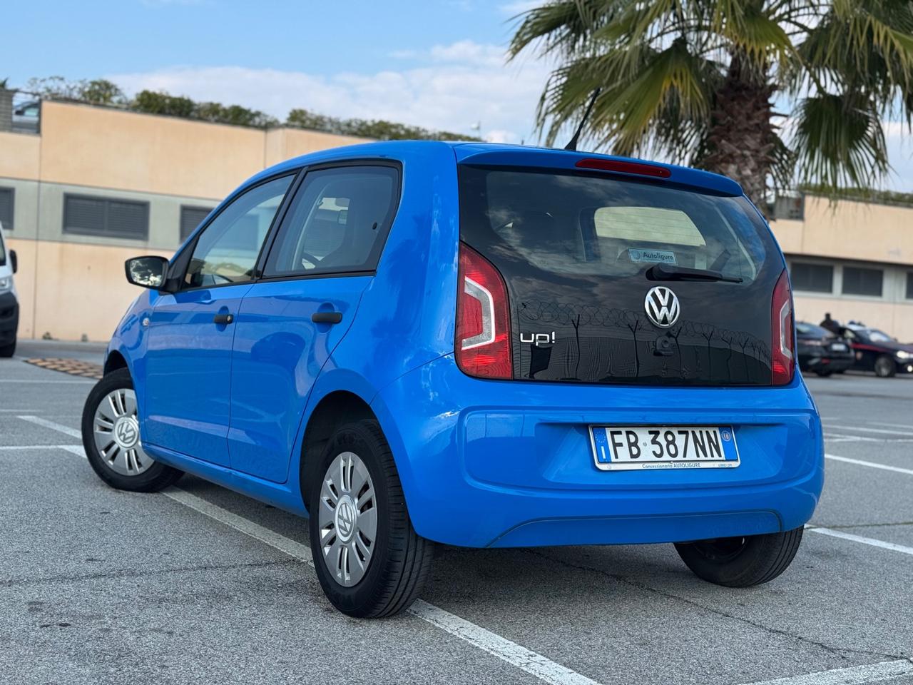 VOLKSWAGEN UP 1.0 BENZINA NEO PATENTATI KM REALI 12 MESI DI GARANZIA