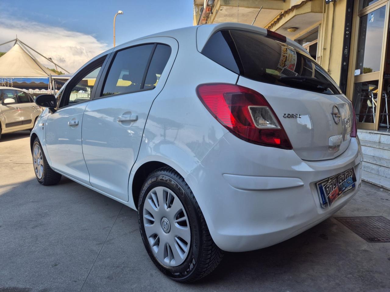 Opel Corsa 1.2 5 porte Cosmo euro5