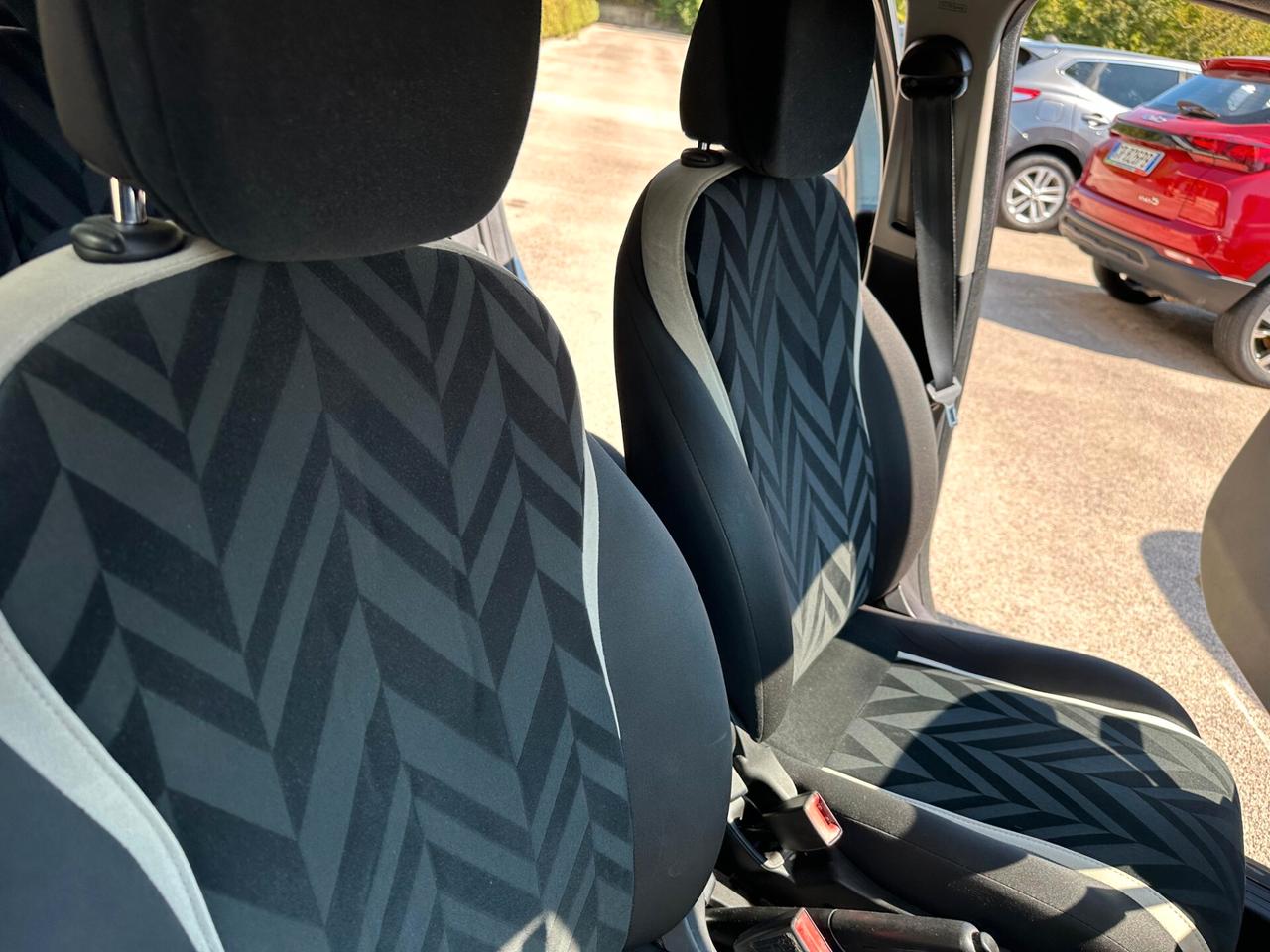 Lancia Ypsilon 1.3 MJT 16V 95 CV 5 porte S&S Platinum NEOPATENTATI