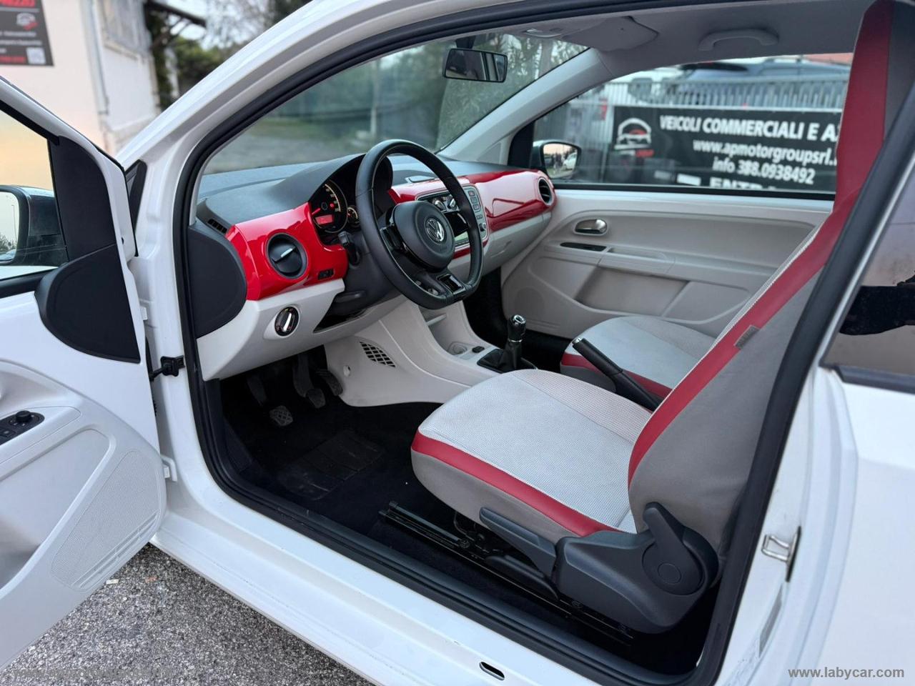 VOLKSWAGEN 1.0 75 CV 5p. high up!