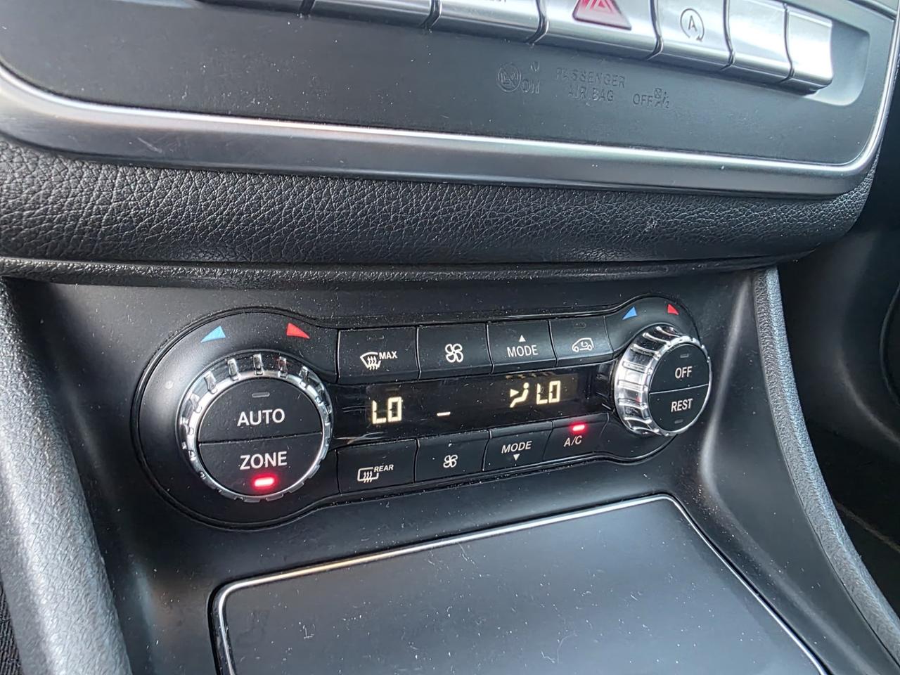 MERCEDES- BENZ CLA 200 D AMG PREMIUM