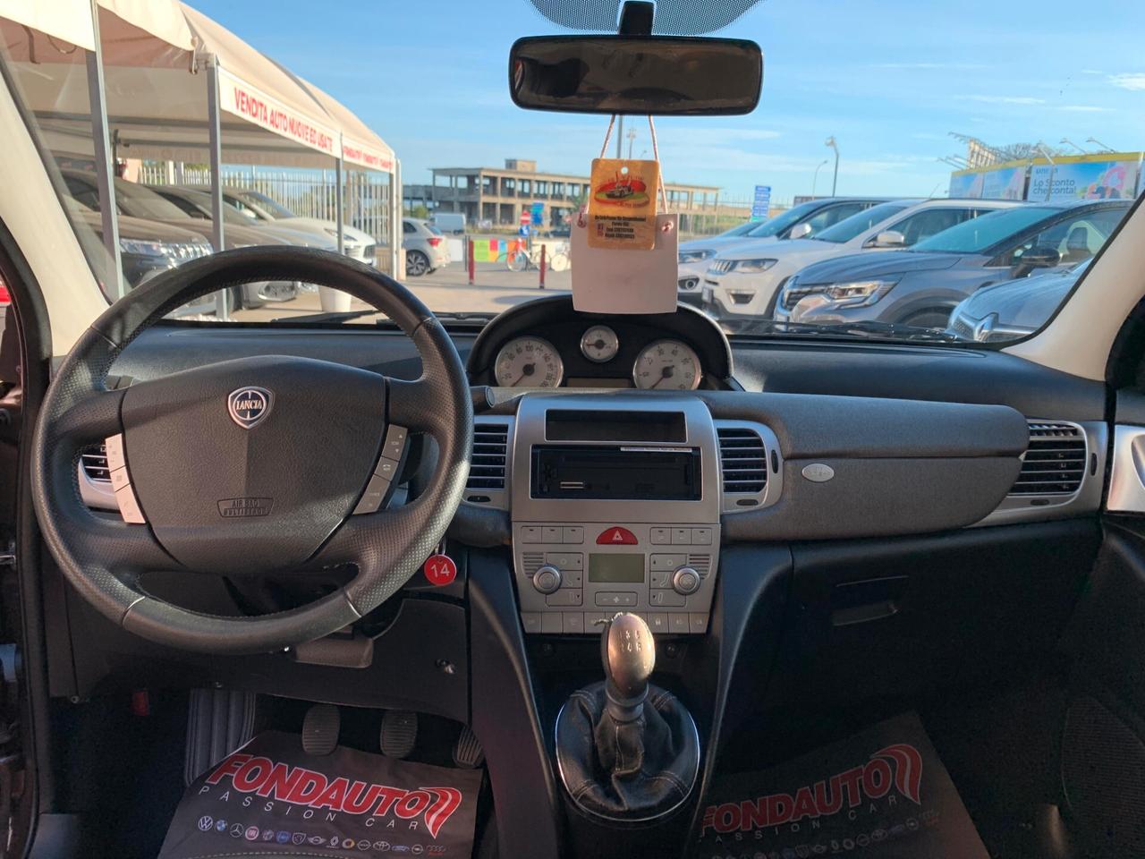 Lancia Ypsilon 1.2 Versus