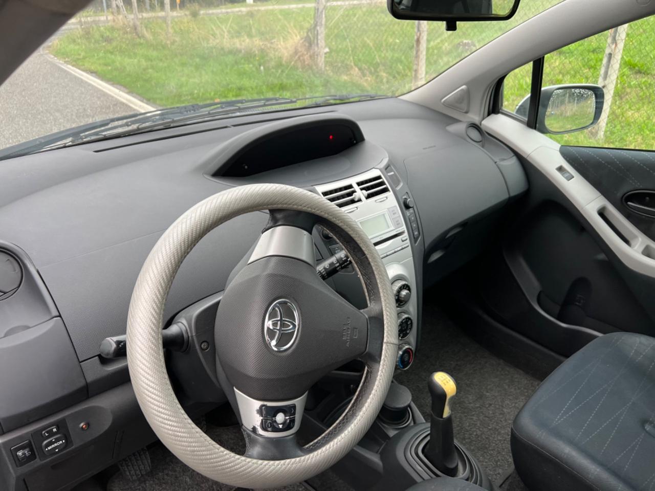 Toyota Yaris 1.3 5 porte