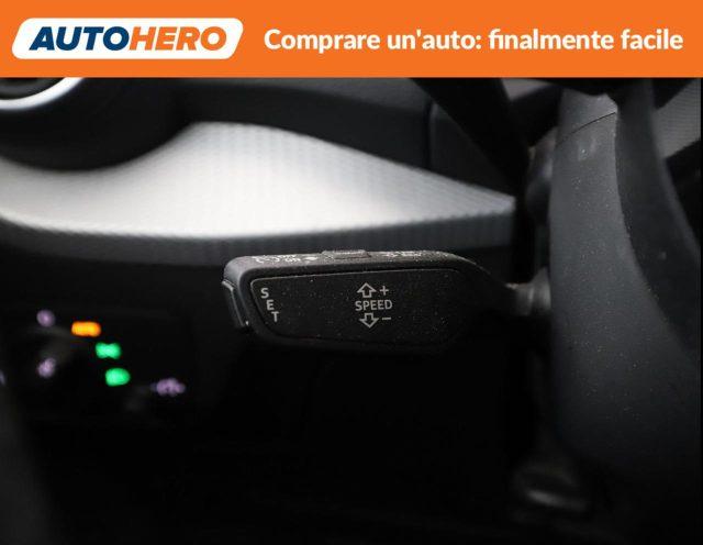 AUDI Q2 30 TDI S tronic Identity Black