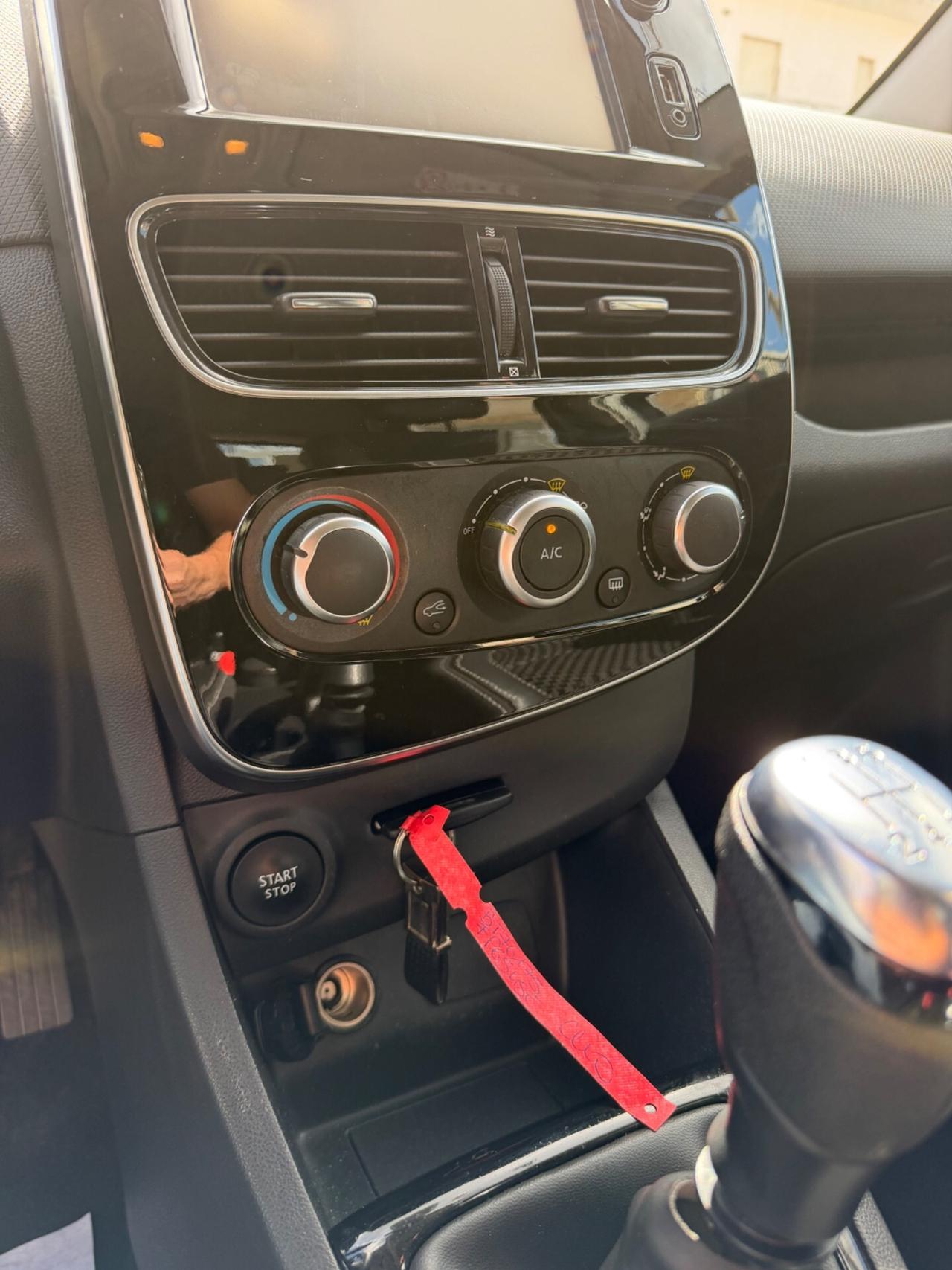 Renault Clio 1.5 dCi 75 CV Duel-2018/LED/NAVI