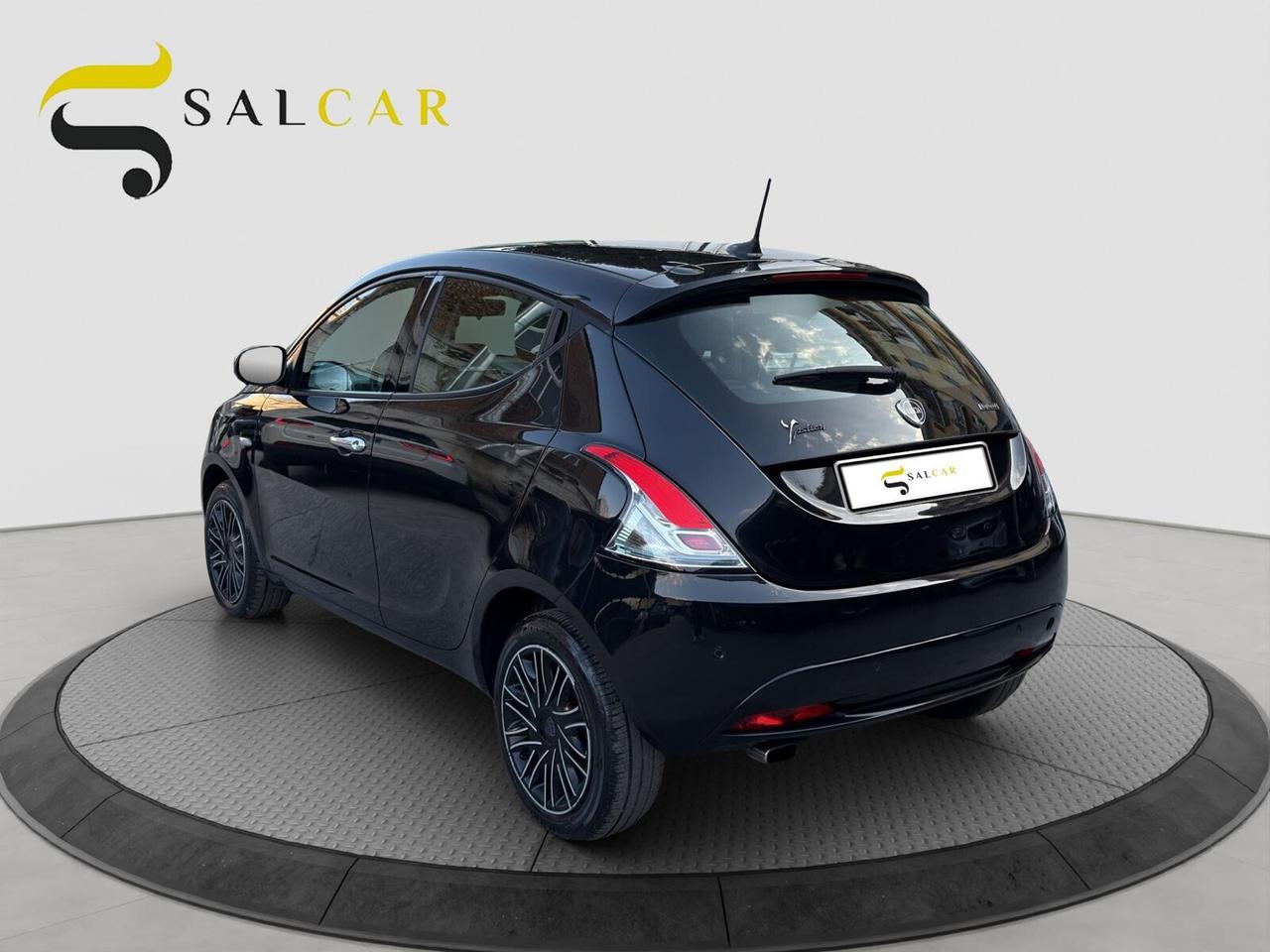 Lancia Ypsilon 1.0 firefly 70cv hybrid Gold 2022