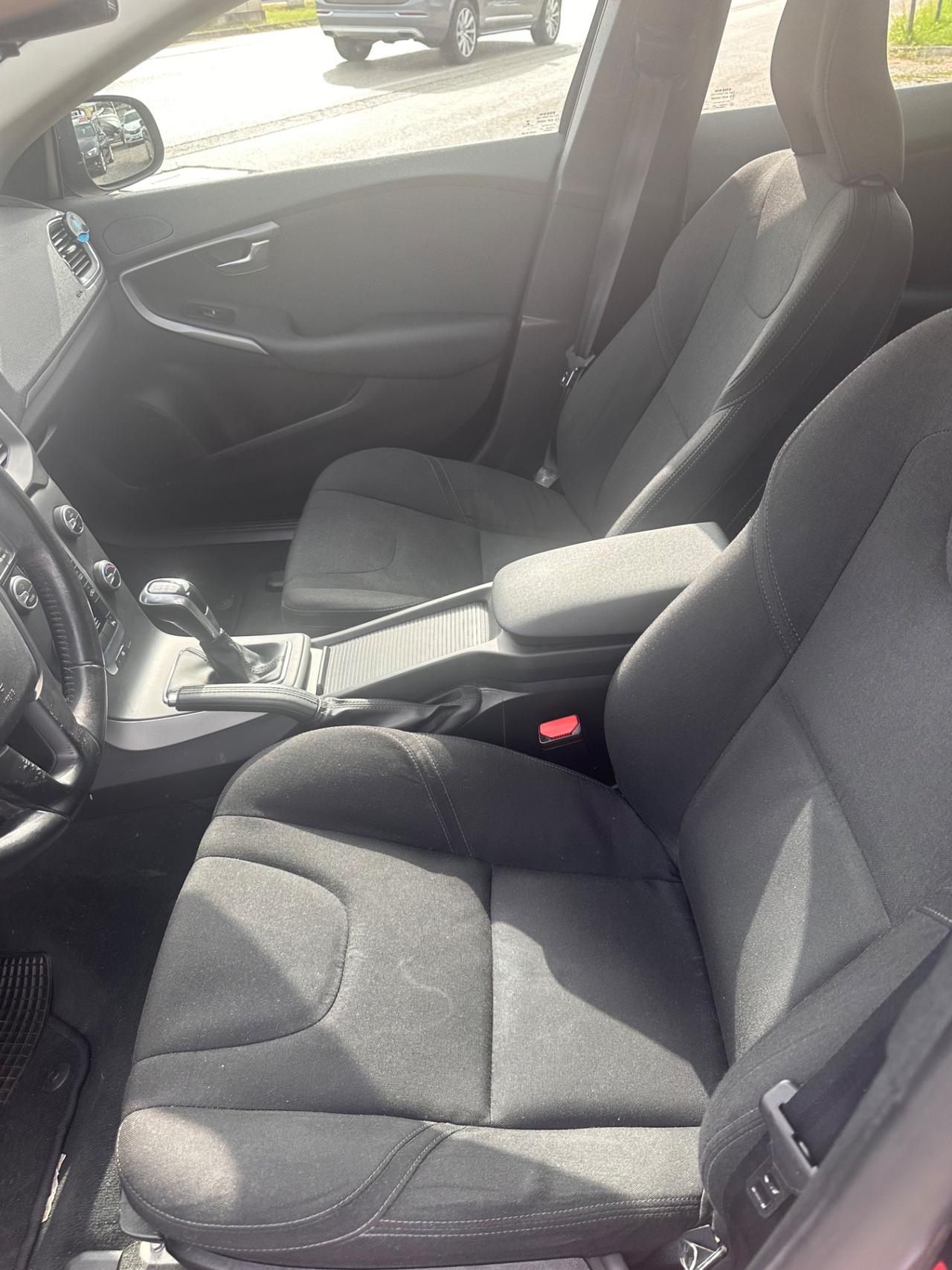 Volvo V40 D3 Geartronic Kinetic