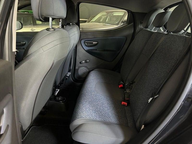 Lancia Ypsilon 1.0 FireFly 70cv Hybrid