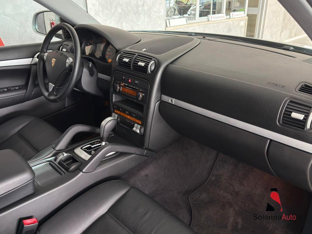 Porsche Cayenne 3.2