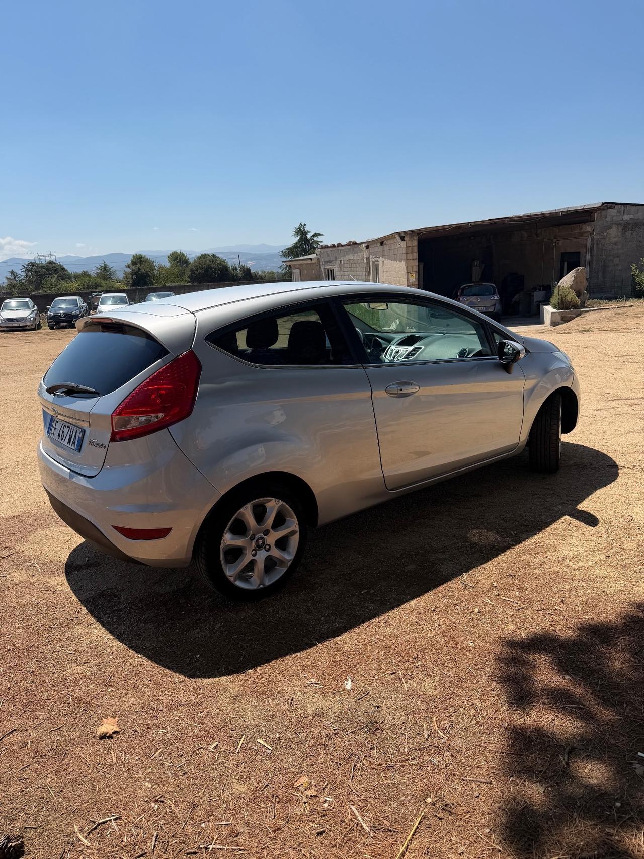 Ford Fiesta 1.4 TDCi 70CV 3 porte Titanium