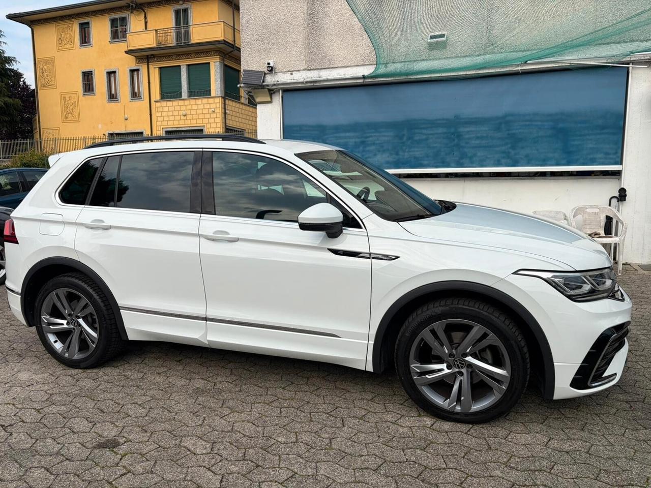 Volkswagen Tiguan 2.0 TDI 150 CV SCR DSG R-Line