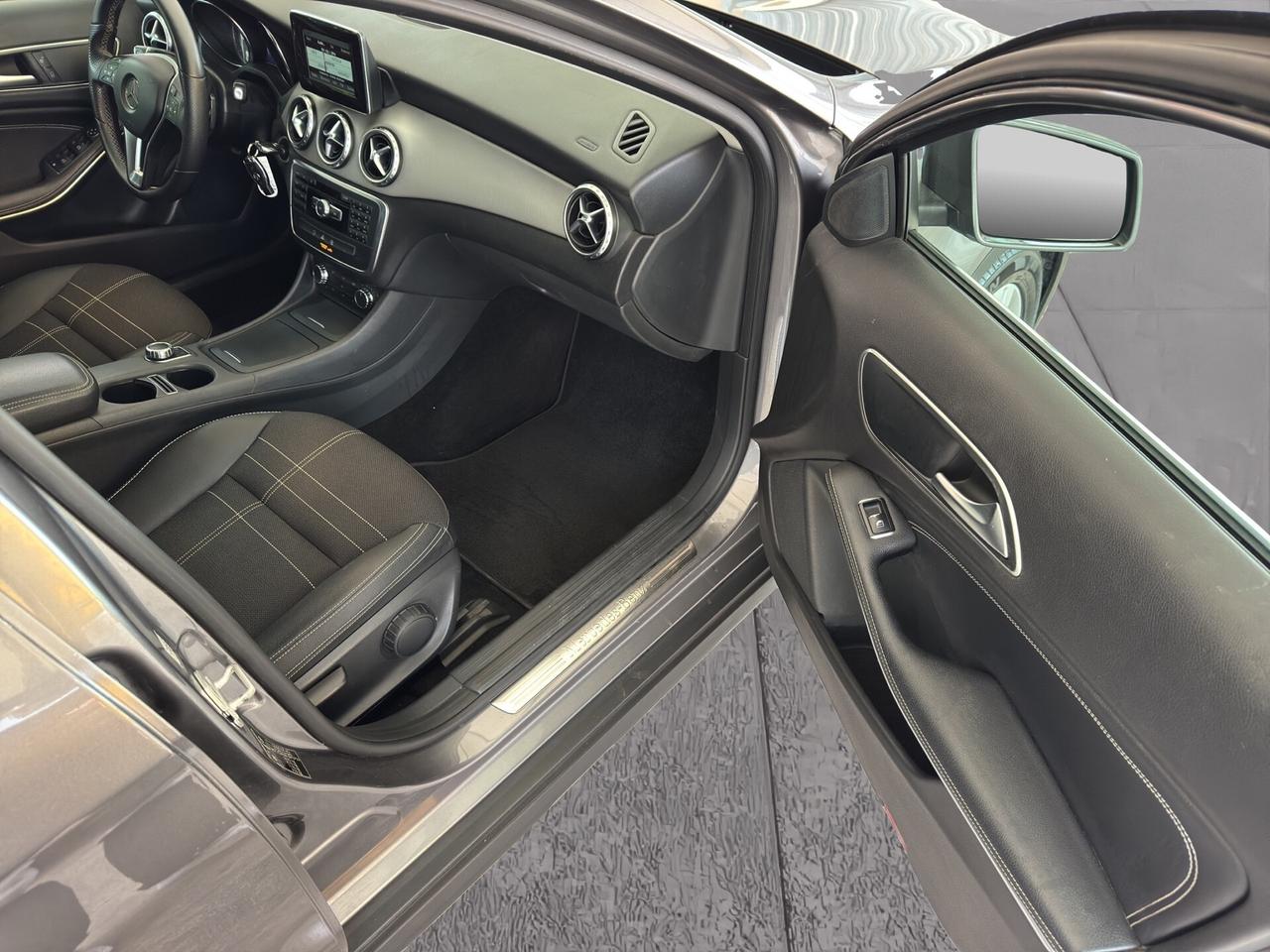 MERCEDES-BENZ GLA 200 CDI AUT. SPORT - MY15