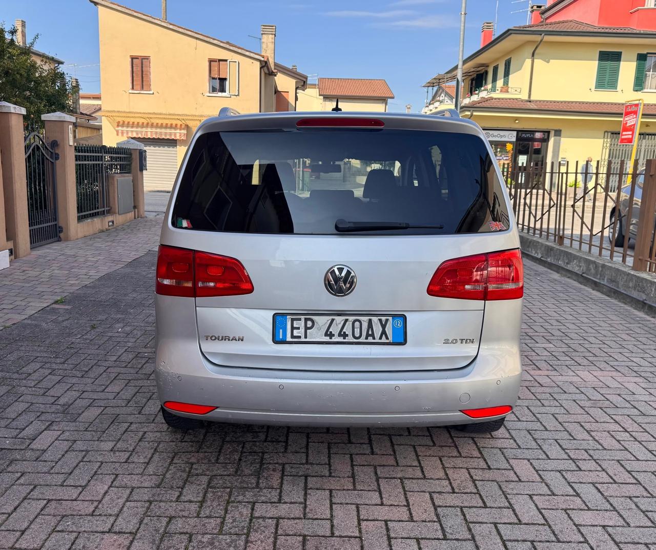 Volkswagen Touran 2.0 TDI 140 CV DSG Highline Ok Neopatentati