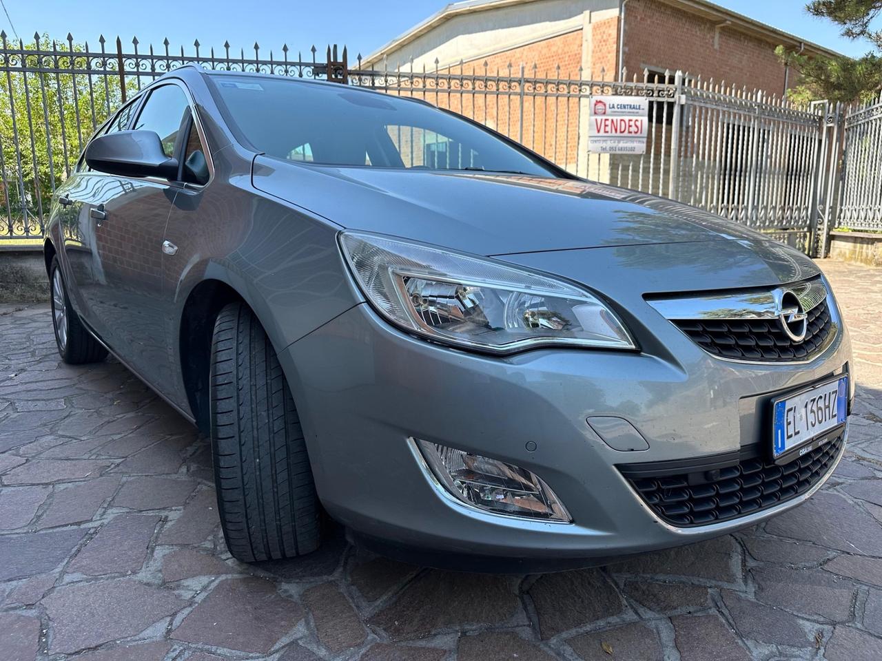 Opel Astra 1.7 CDTI 110CV Sports Tourer Cosmo