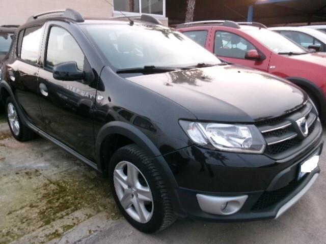 Dacia Sandero 0.9 TCe 12V 90CV Start&Stop SS Lauréate Family