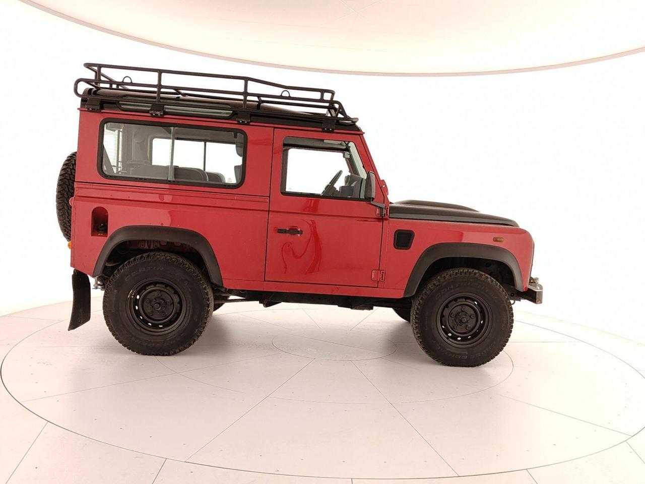 Land Rover Defender 90 2.2 TD4 Soft top N1