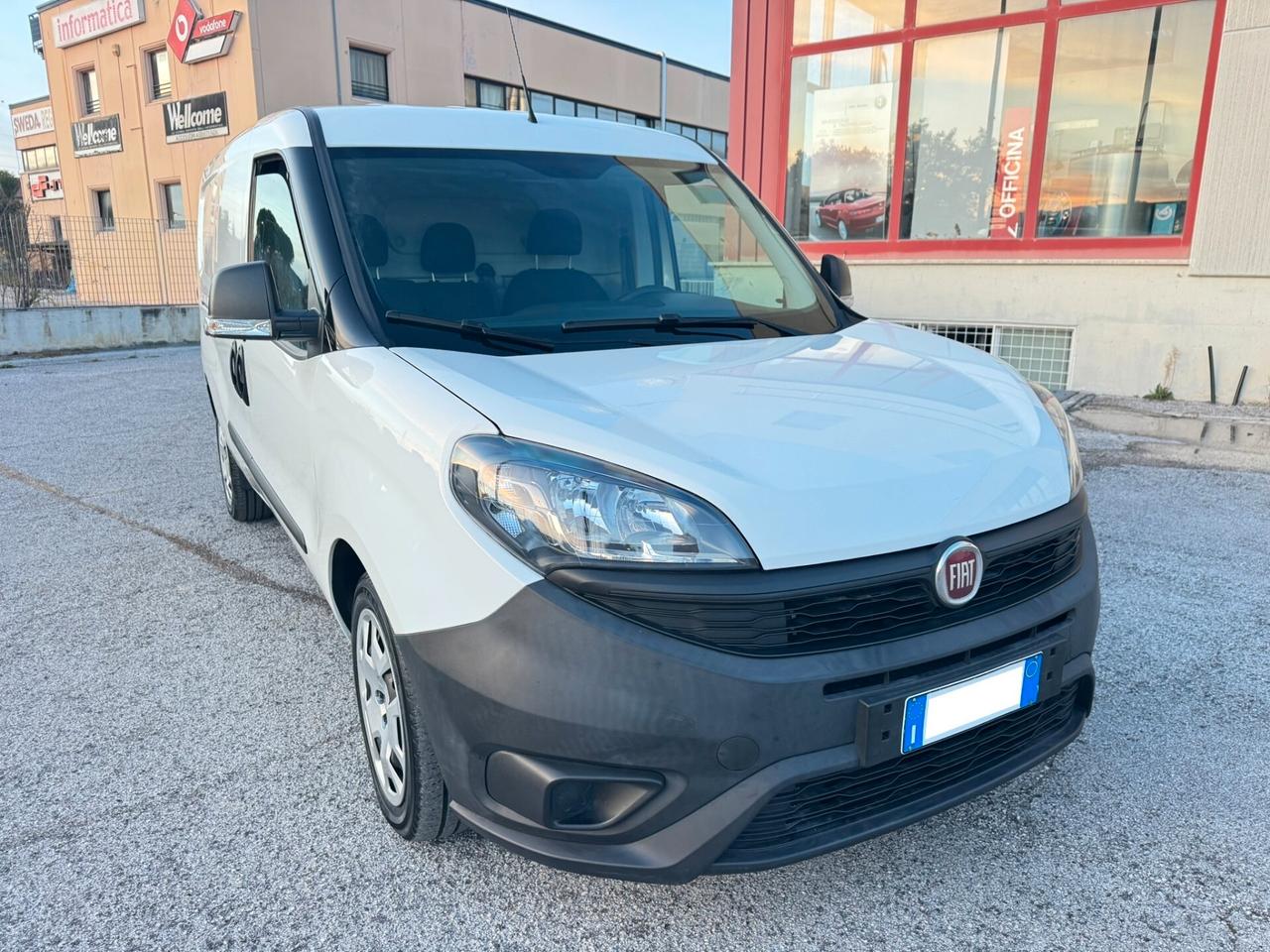 Fiat Doblo' cargo Maxi Autocarro 3 posti