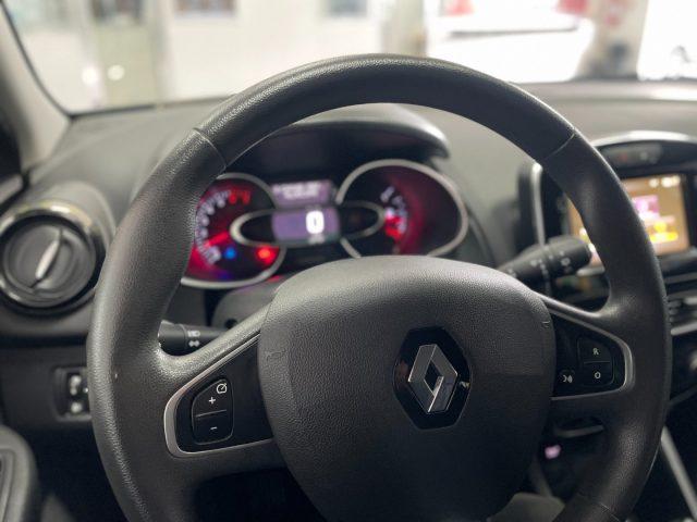 RENAULT Clio TCe 12V 75 CV 5 porte Moschino Life