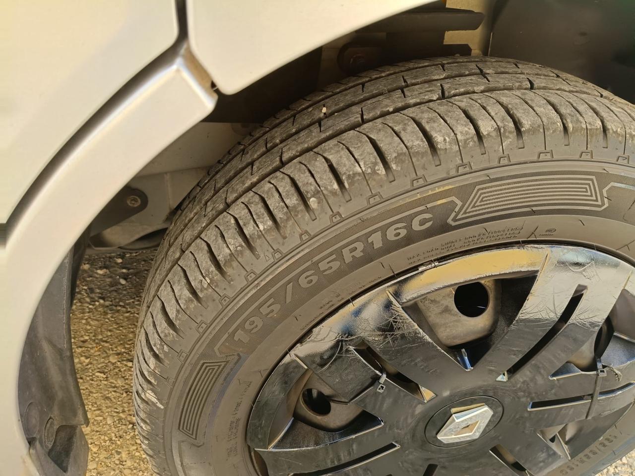 Renault TRAFIC 9 posti