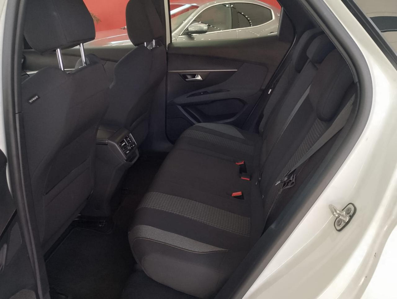 Peugeot 3008 BlueHDi 130 S&S Active