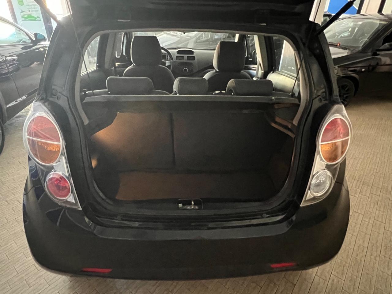 Chevrolet Spark 1.0 5 Porte Neopatentati