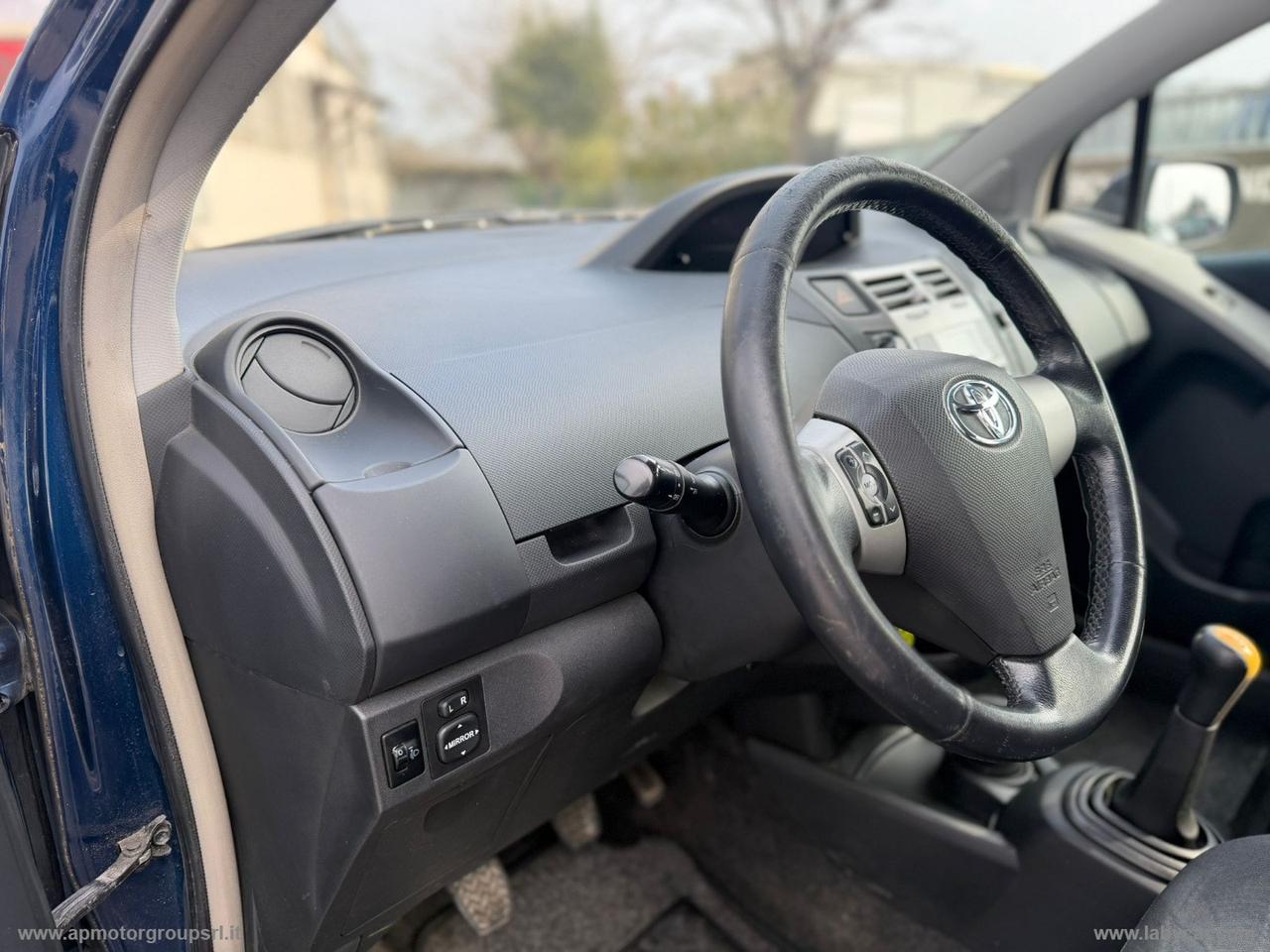 TOYOTA Yaris 1.4 D-4D 5p. Sol